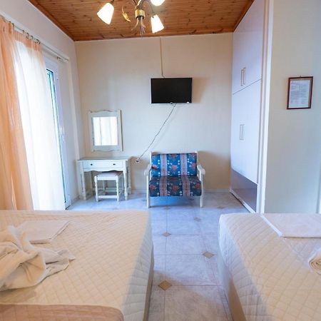 Bella Vista Aparthotel Nidhrion Exteriör bild