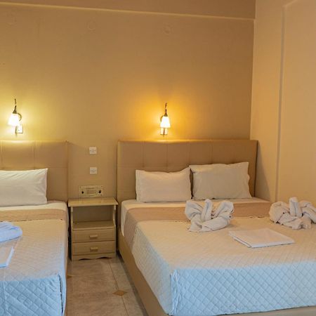 Bella Vista Aparthotel Nidhrion Exteriör bild