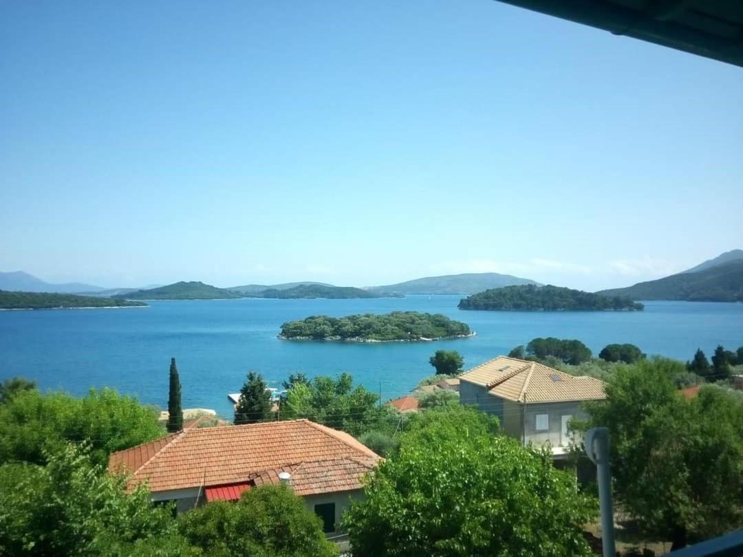 Bella Vista Aparthotel Nidhrion Exteriör bild