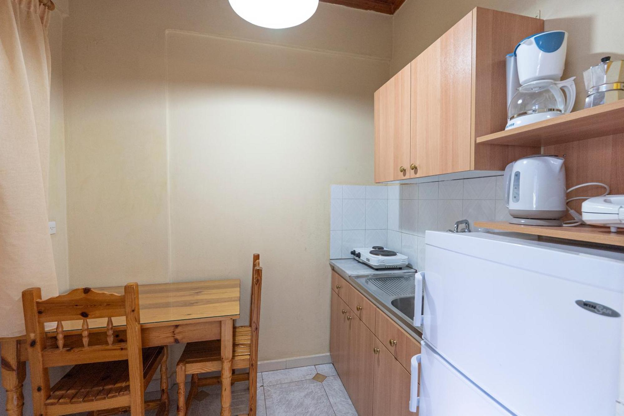 Bella Vista Aparthotel Nidhrion Exteriör bild