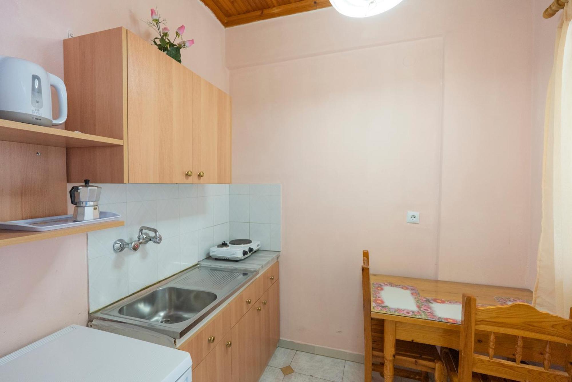 Bella Vista Aparthotel Nidhrion Exteriör bild
