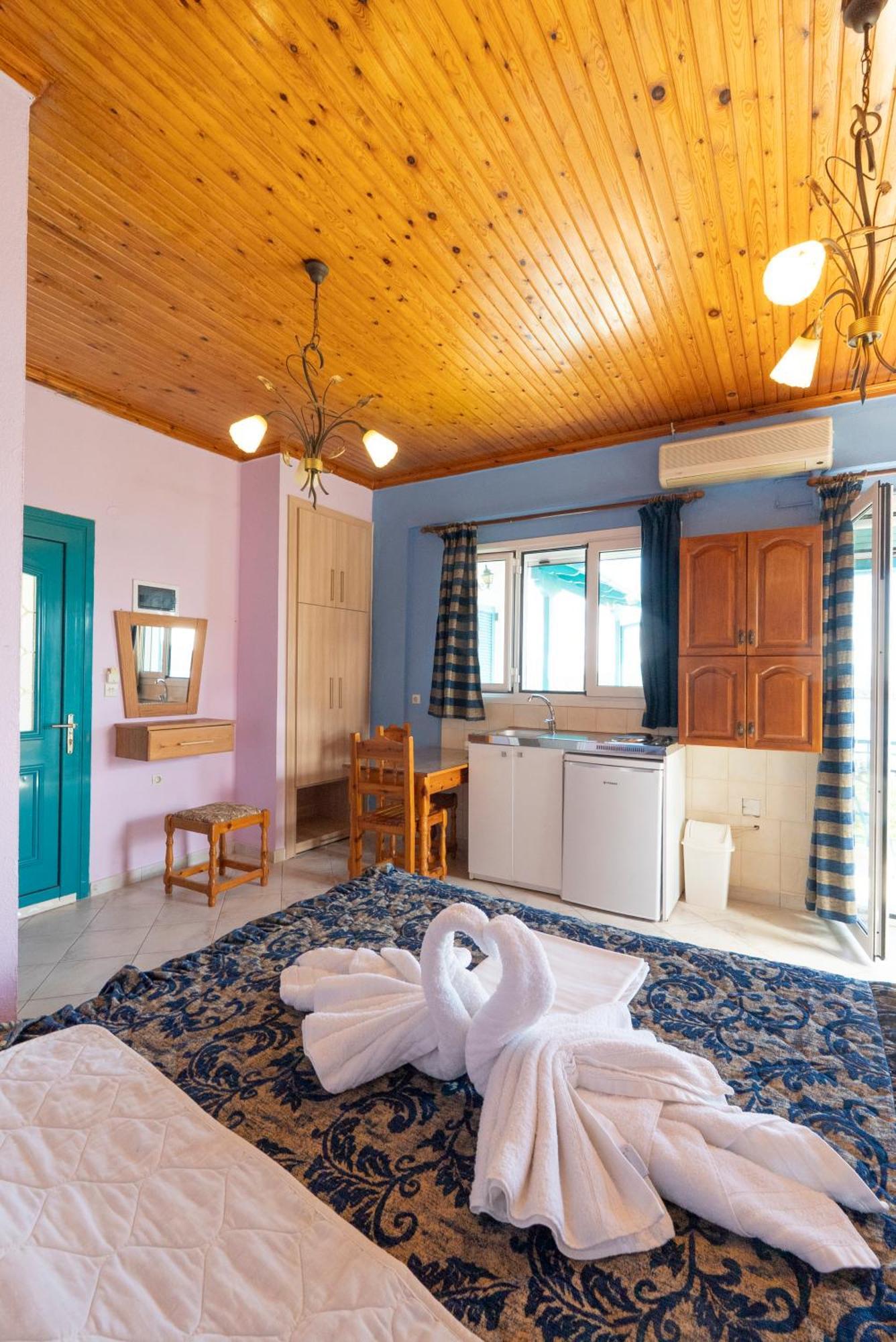 Bella Vista Aparthotel Nidhrion Exteriör bild