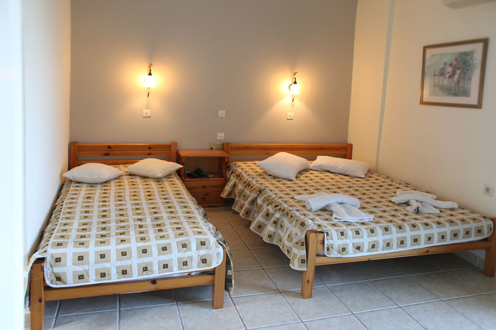 Bella Vista Aparthotel Nidhrion Exteriör bild